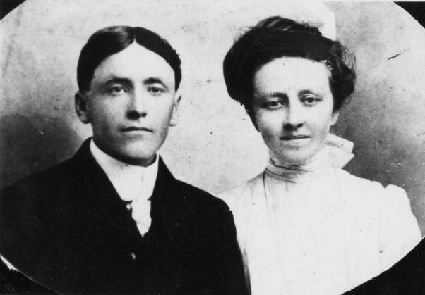 Darrell Arnold & Emma (Robb) Arnold