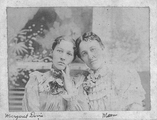 Margaret (Davis) Doolen & Ruby (Doolen) Garrett