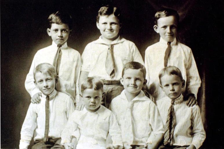 Mark Arnold Carl Lowe Harold Arnold Billy Robb Charles Lowe Gilbert Doolen William Ivy Lowe
