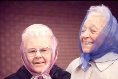 Bess Hiestand, Ethel Knisley