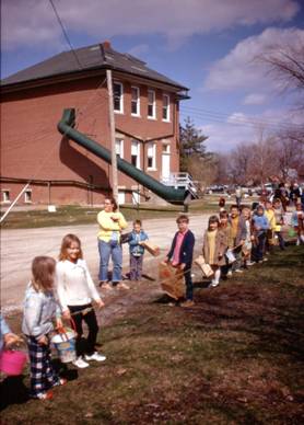 Alma Easter Egg hunt, Alma, Illinois