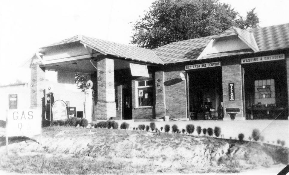 Kinmundy White Star Super Service Station