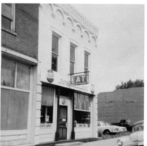 Crain's Cafe Kinmundy Illinois