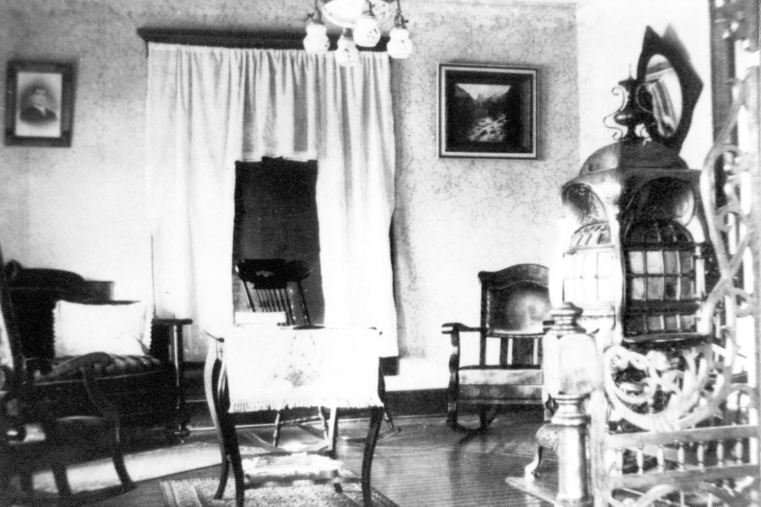 W.H. Allen living room in Kinmundy