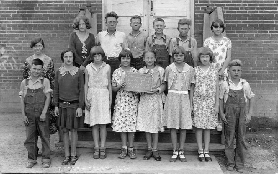 Alma Grade School class; 1931