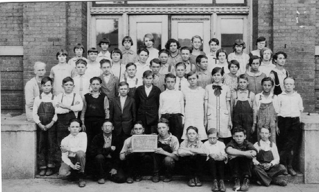 Kinmundy School; 1928
