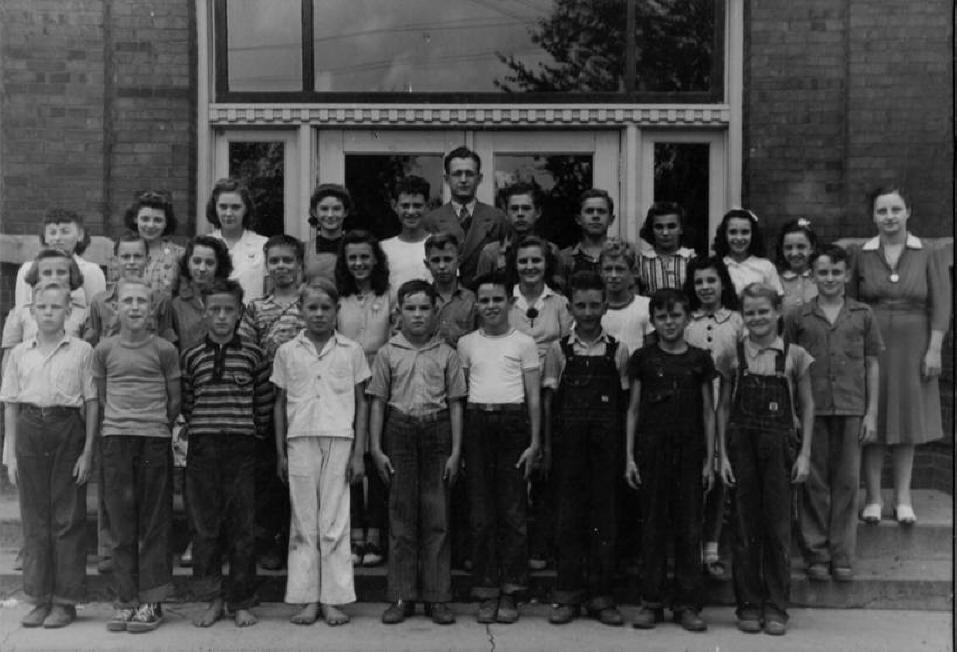 Kinmundy School; 1942-1943